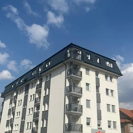 Comfort Zivinice 아파트